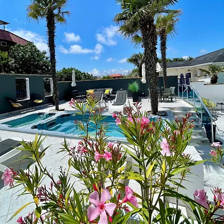 Agata Boutique -adult Only 3*