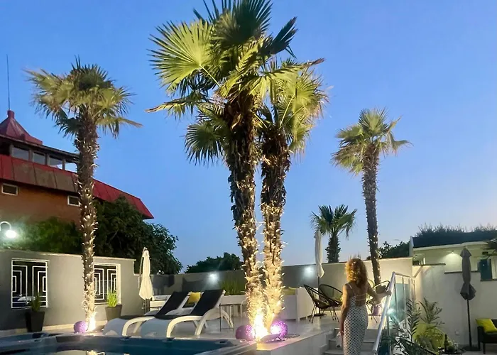 Отель Agata Boutique -adult Only