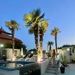 فندق Agata Boutique -adult Only