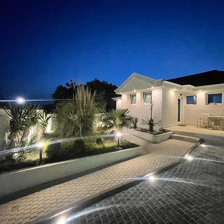 Agata Boutique -adult Only 3*