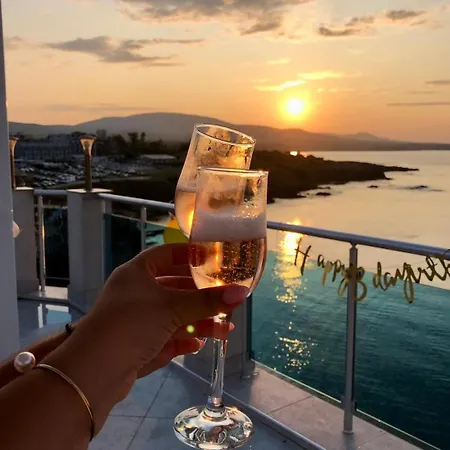 阿加塔海滩酒店